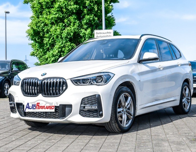 BMW X1            (F48)