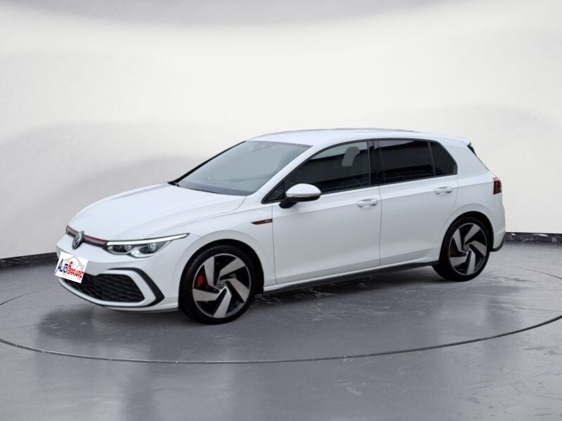 VOLKSWAGEN Golf 8ª serie