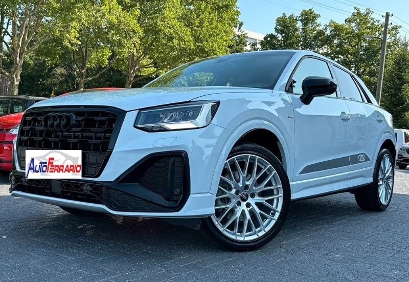 AUDI Q2