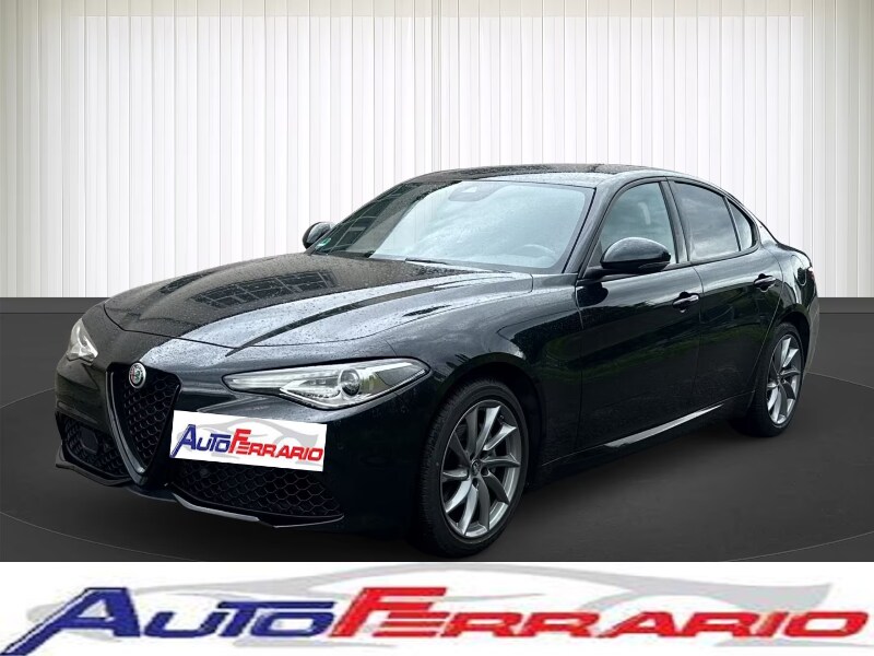ALFA ROMEO Giulia (2016)