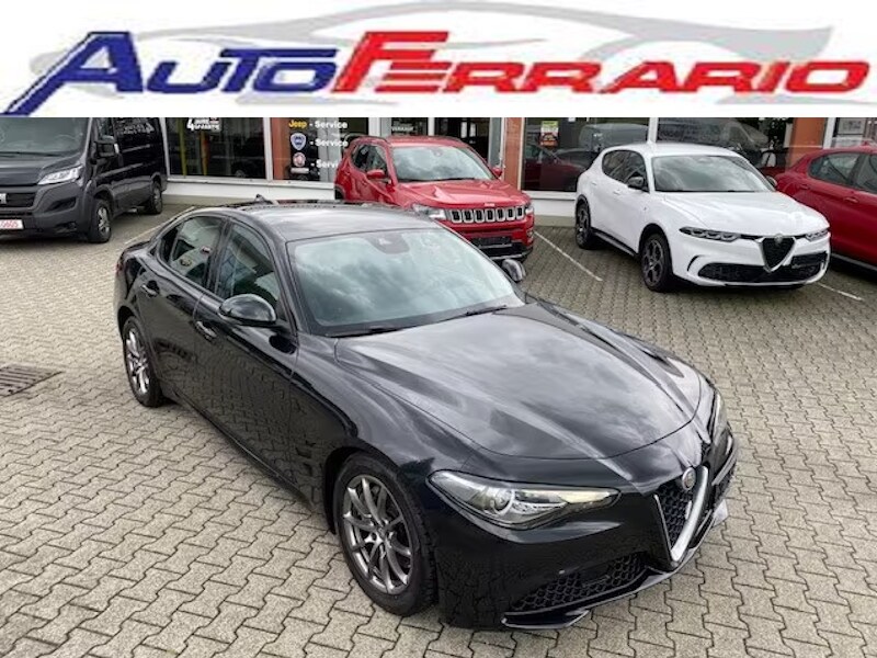 ALFA ROMEO Giulia (2016)