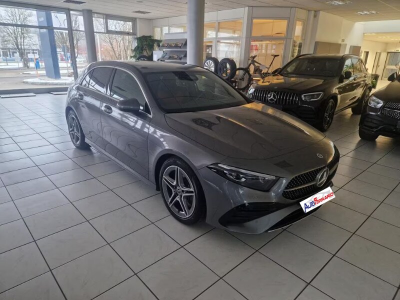 MERCEDES Classe A     (V177)