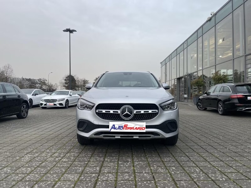 MERCEDES GLA          (H247)