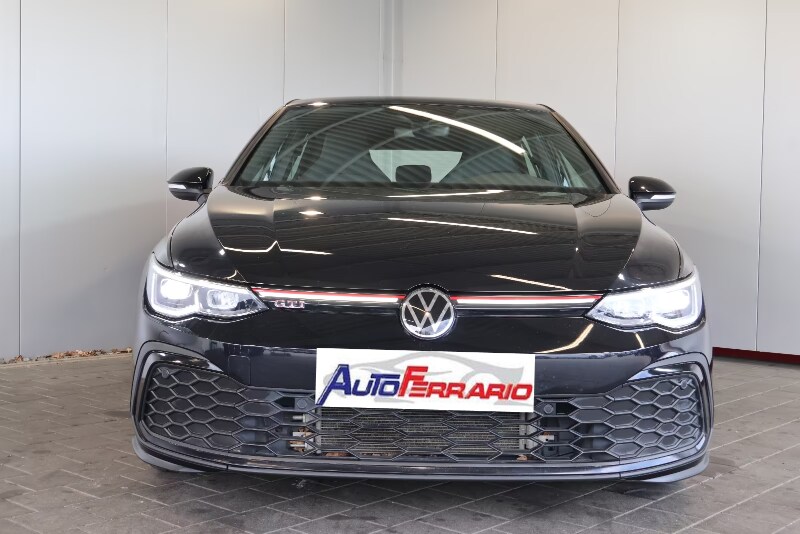 VOLKSWAGEN Golf 8ª serie