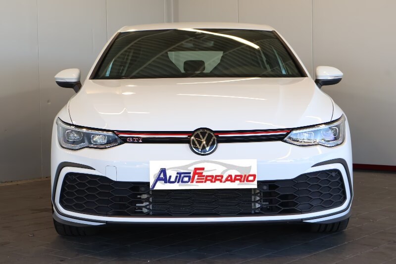 VOLKSWAGEN Golf 8ª serie