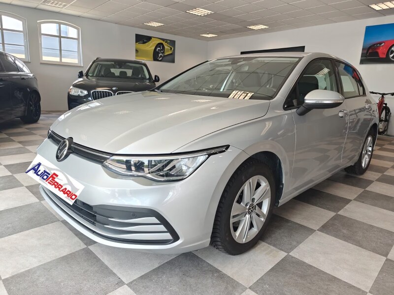 VOLKSWAGEN Golf 8ª serie