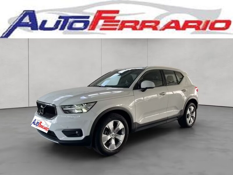 VOLVO XC40 (2017-->)