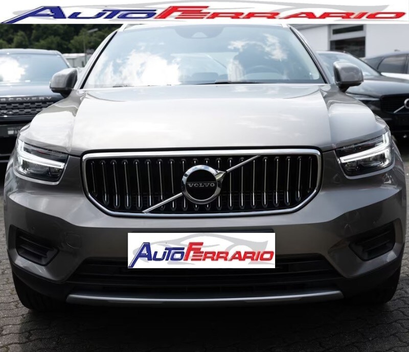 VOLVO XC40 (2017-->)