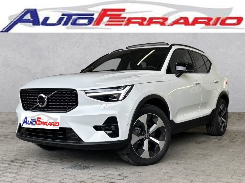 VOLVO XC40 (2017-->)