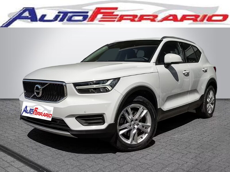 VOLVO XC40 (2017-->)